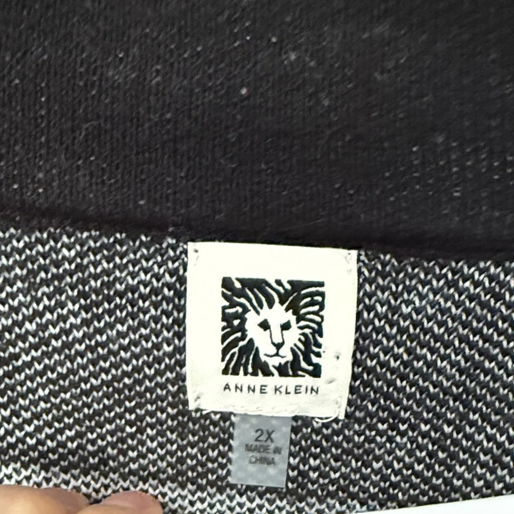 Anne Klein Black and White Knit Sweater - Picture 2 of 7